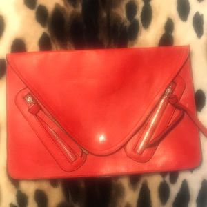 Red clutch